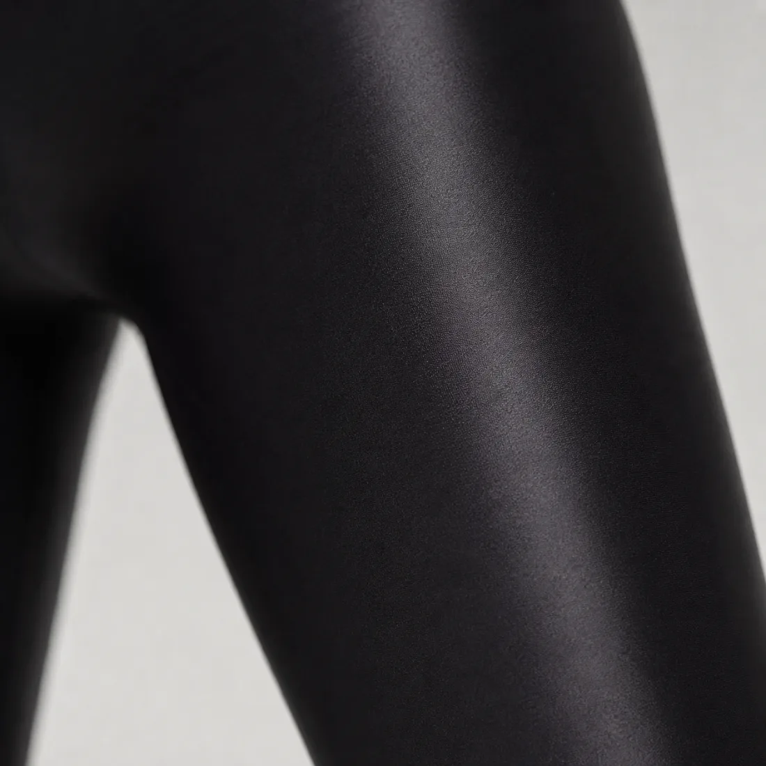 Macro de la tela Tricot AF Premium — acabado satinado con recuperación